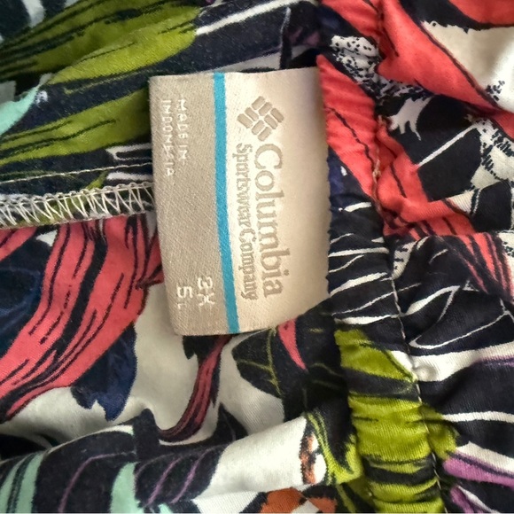 Like New Columbia Women’s Swim Trunks Floral Pattern Size 3X - Picture 4 of 5